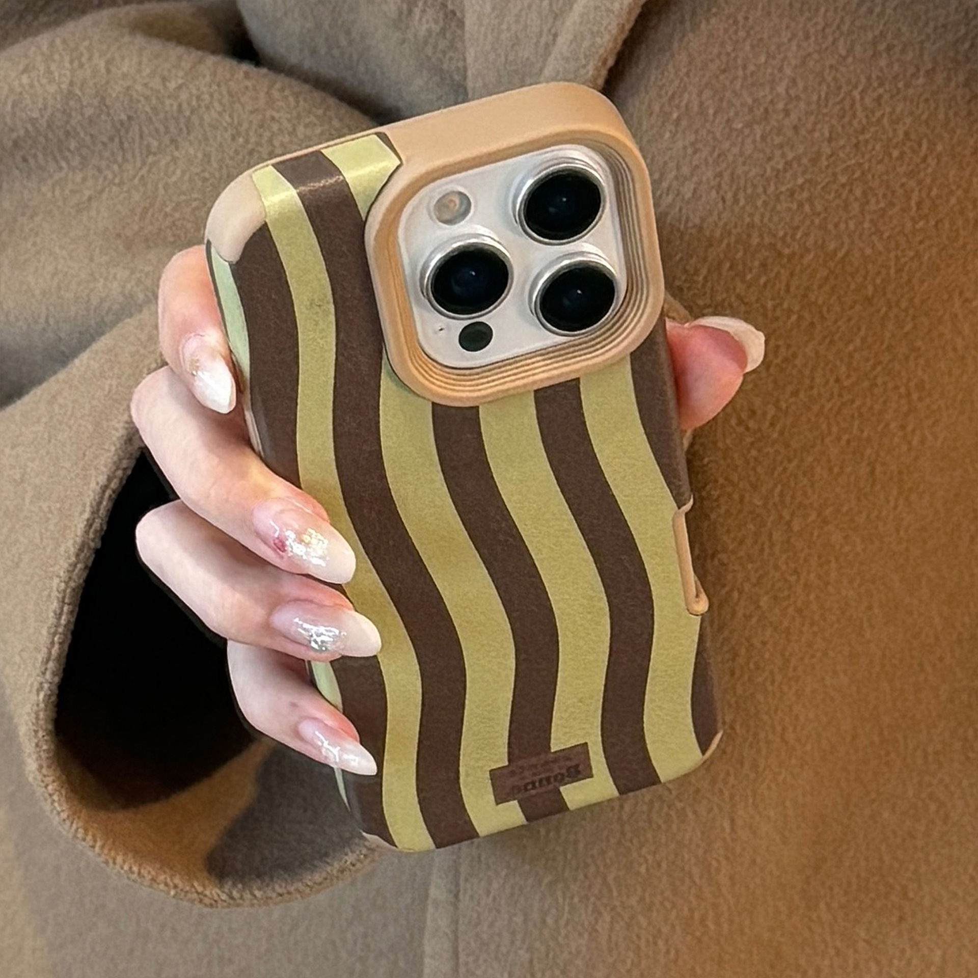 Vintage Wavy Striped Leather T - Phone Cases Brown recension och pris